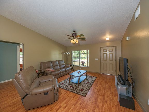 4th image of 204 W Idlewild Ave
