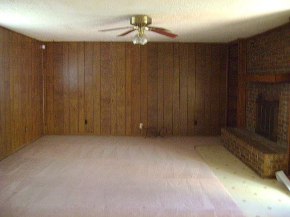 4th image of 5386 NW Columbia Ave