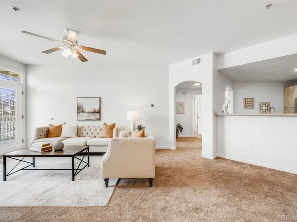 5726 N Genoa Way Bldg 10 #204, Aurora, CO 80019