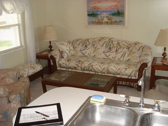 2nd image of 1009 Woodside Dr