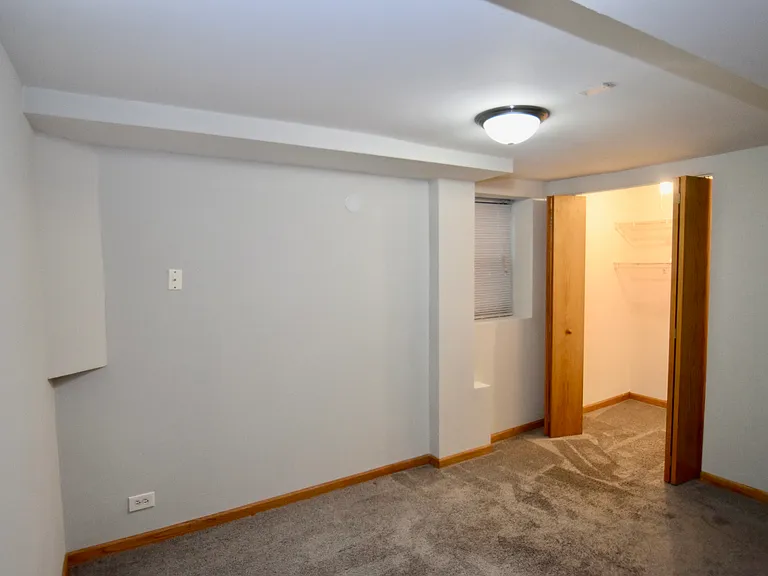 3828 N Clark St #1F — Photo 10