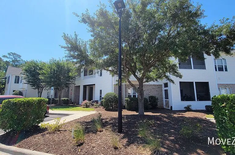 210 Fullford Ln #102 — Photo 45