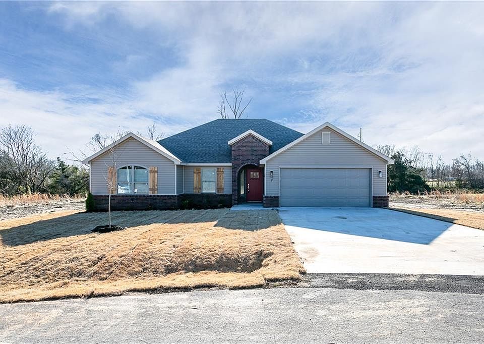 1st image of 7 McDole Ln