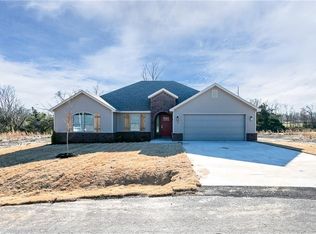 7 McDole Ln, Bella Vista, AR 72715
