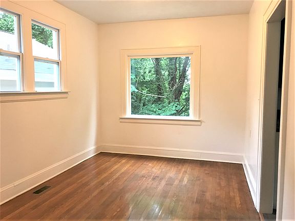 4th image of 1200 Rosalie Dr
