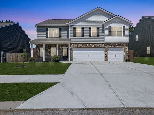 2370 Tournament Dr, Chattanooga, TN 37421