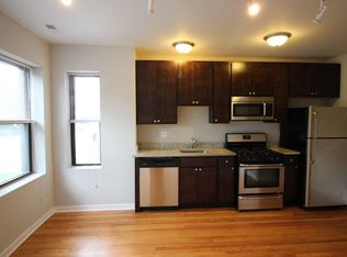 2438 W North Shore Ave, Chicago, IL 60645