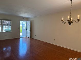 Plymouth Court, Clinton, CT 06413