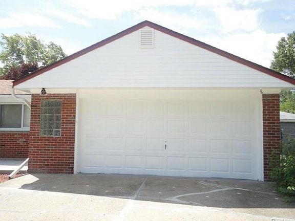 5th image of 23411 Panama Ave
