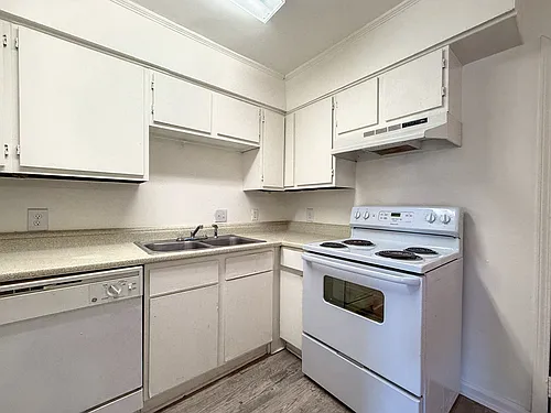 D'Iberville Townhomes Photo 1