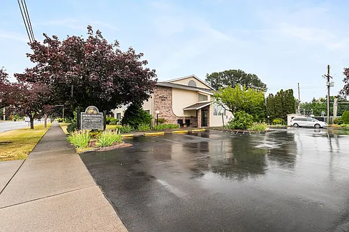 Heart of Downtown Lynden - Heritage Apartments Photo 1