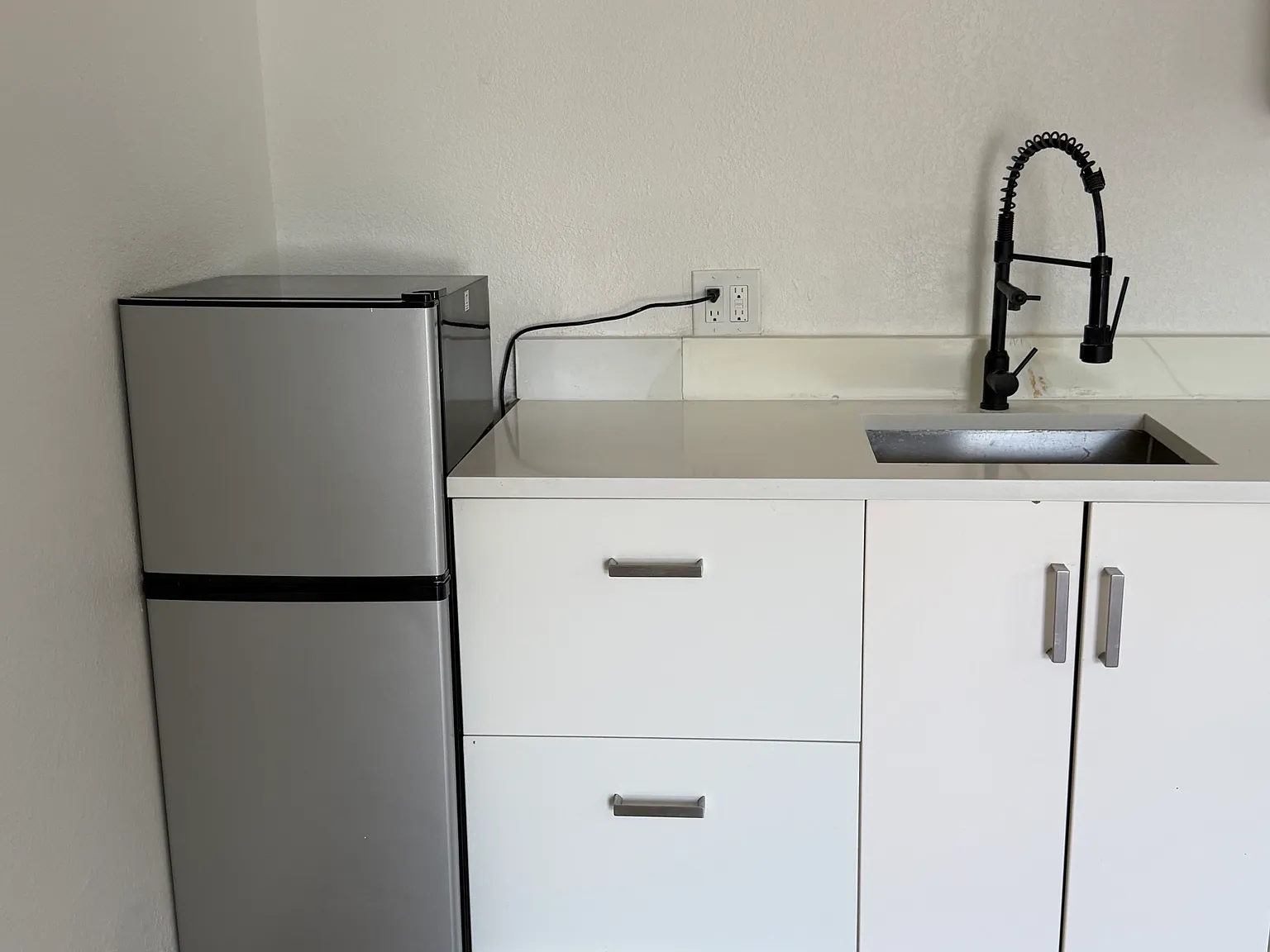 1 bed, 450 sqft, $750 — Photo 3