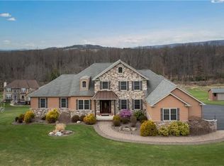 241 Bushkill Ter, Nazareth, PA 18064