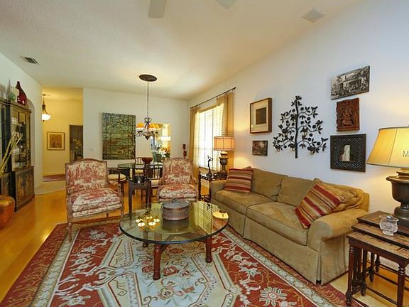 5th image of 855 Chalmers Dr
