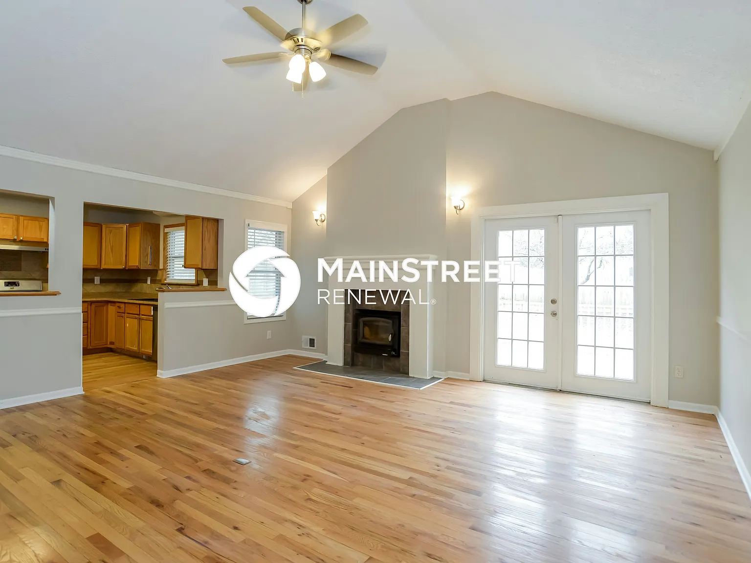 417 Ne Colonial Ct — Photo 2