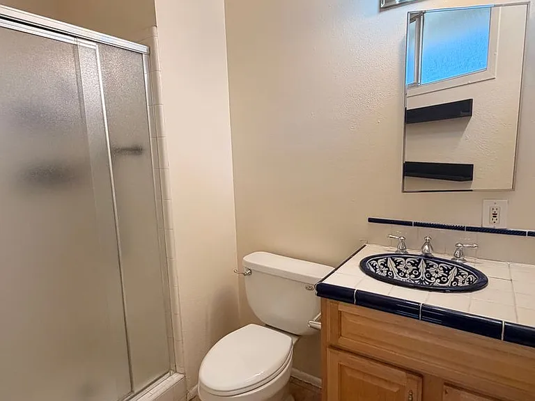 718 E Manhatton Dr — Photo 17