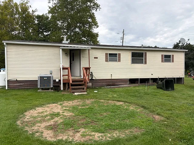 3 bed, 1400 sqft, $1,500 — Photo 2