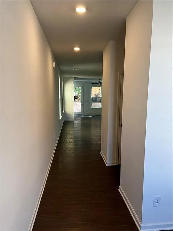 Building Photo - 3052 Brindale Dr