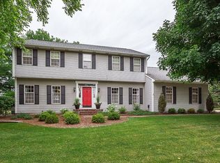 6584 James Rd, Bettendorf, IA 52722