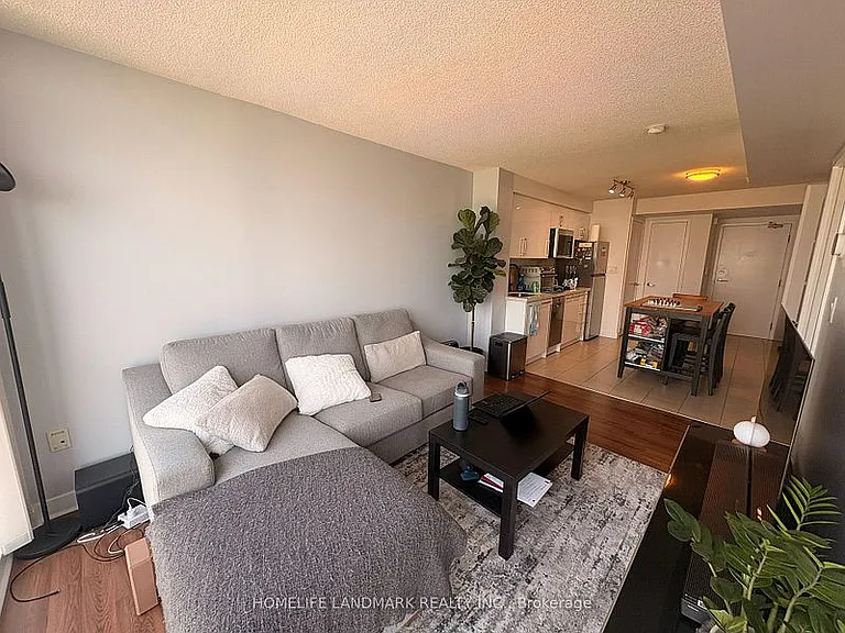 15 Fort York Blvd W #2001 — Photo 38