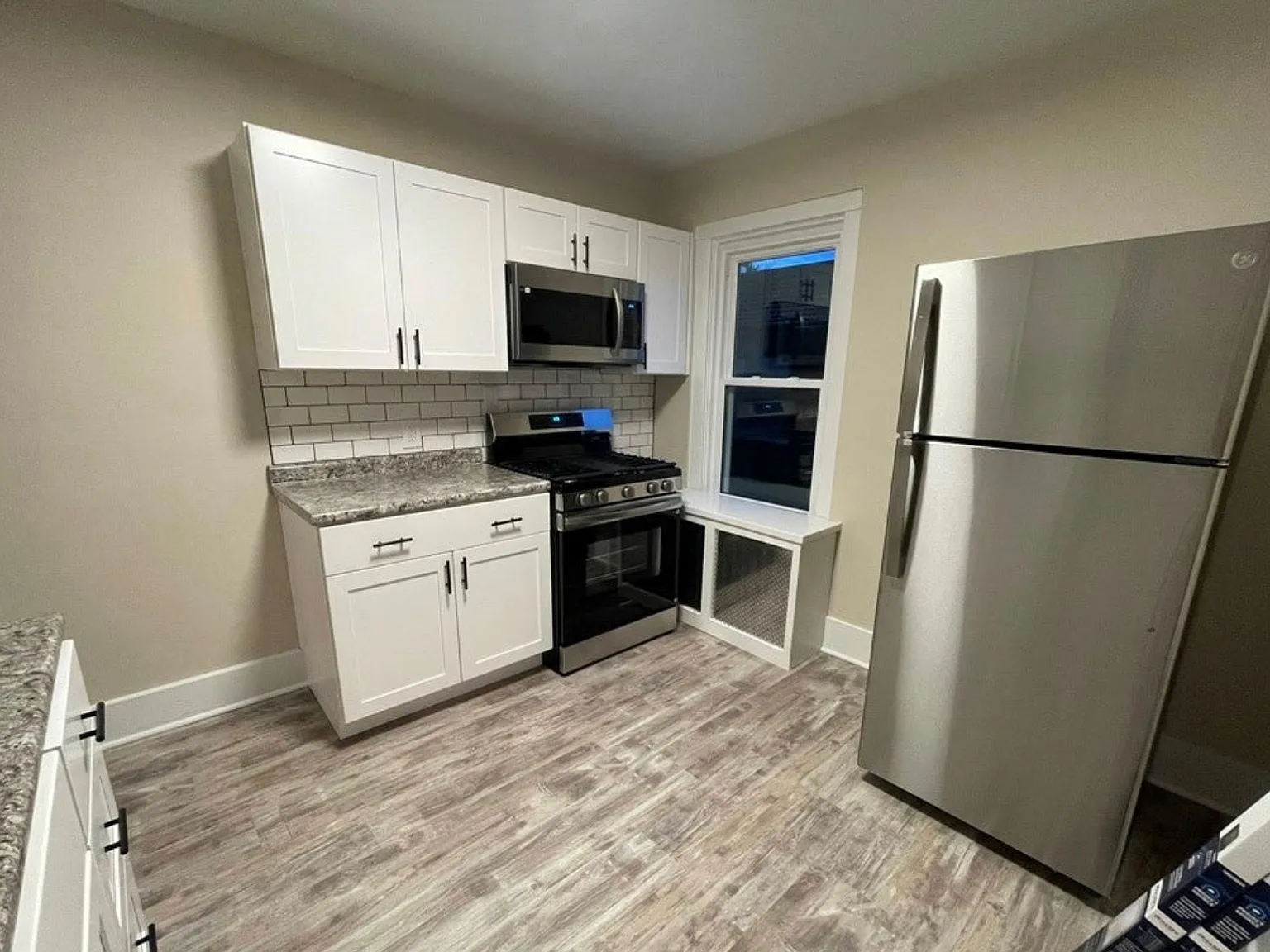 3 bed, 1200 sqft, $1,625 — Photo 2