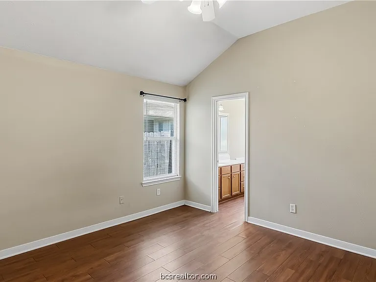 921 Windmeadows Dr — Photo 20