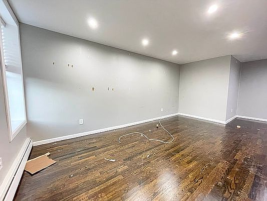 3rd image of 215 E 164th St APT 5A