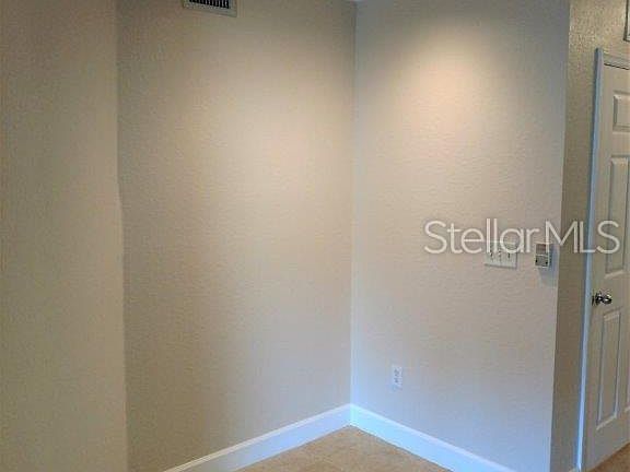 5th image of 202 E South St Unit 2038