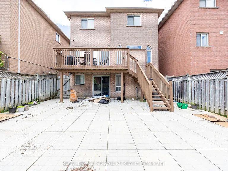 2299 Yorktown Cir — Photo 31