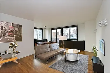 Rented by R New York