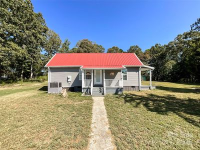 680 Mullinax Cir, Blacksburg, SC, 29702