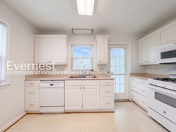 5th image of 5427 Varnum St
