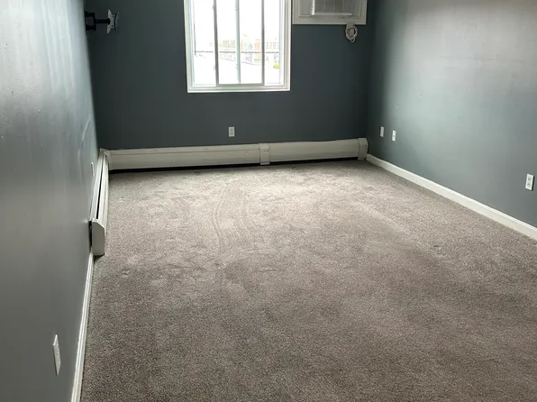 400 Silver St, Manchester, NH
