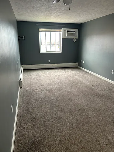 400 Silver St Photo 1