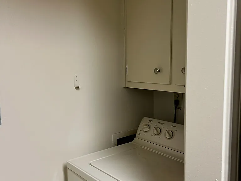 2905 Burch Ave #12 — Photo 29