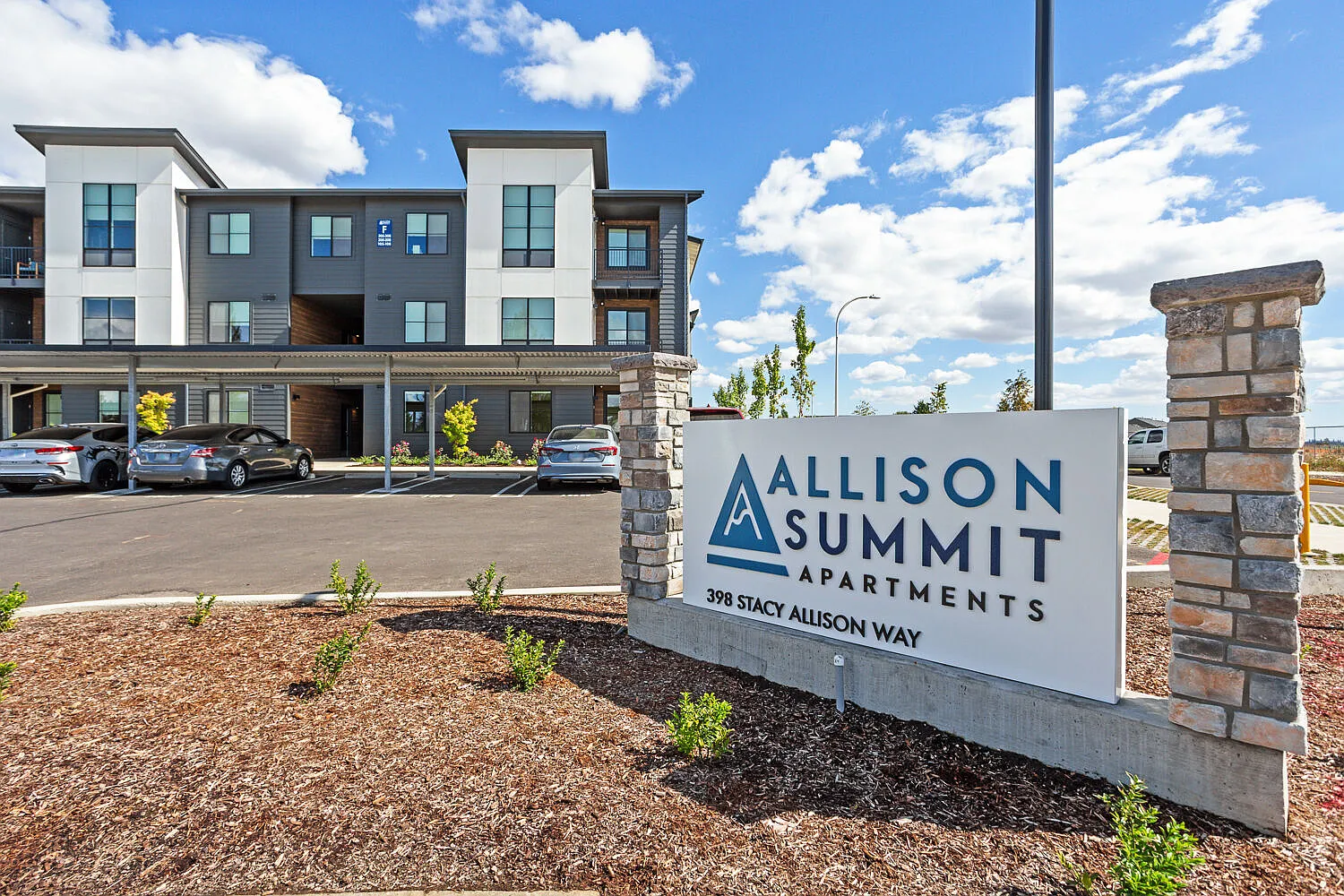 Allison Summit — Photo 2