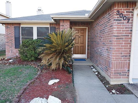 2nd image of 3007 Clemente Dr