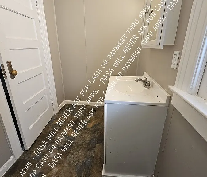 132 Anthony St — Photo 18