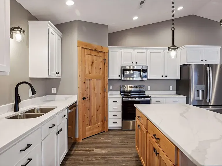 150 Steelhead Dr — Photo 6