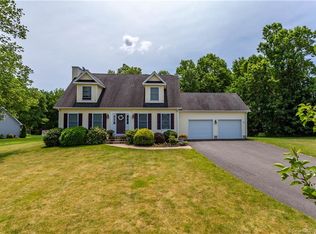 82 Andrew Ln, Suffield, CT 06078