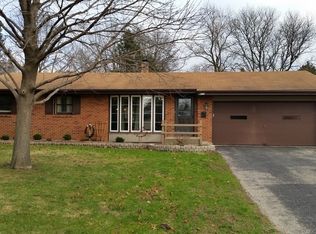 907 Mayfair Pl, Rockford, IL 61107