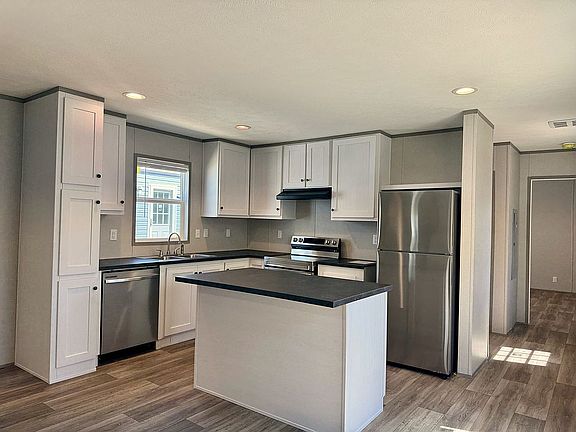 5th image of 3152 Korea Cir