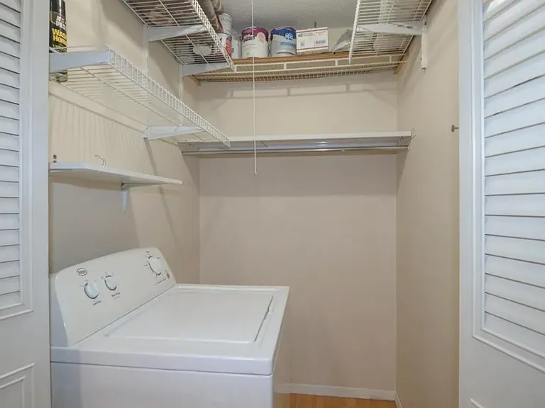 9400 Old Cedar Ave S #121 — Photo 9