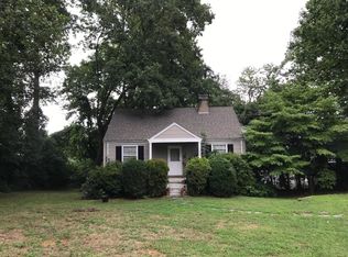 1626 Greenleaf Ln, Charlottesville, VA 22903