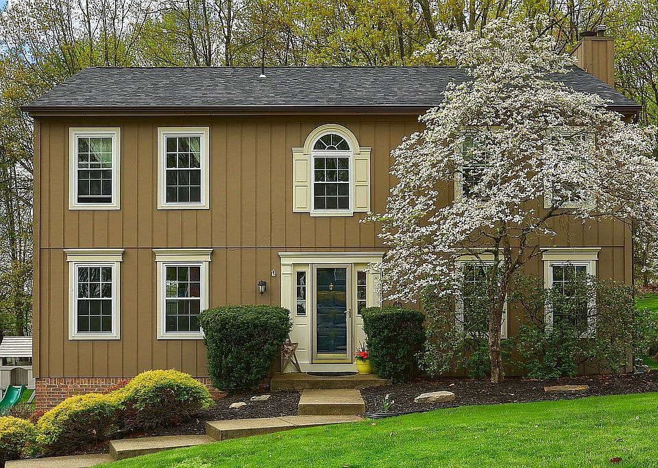 1st image of 425 Monmouth Dr