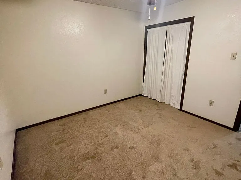 2319 Elm Park Dr — Photo 13