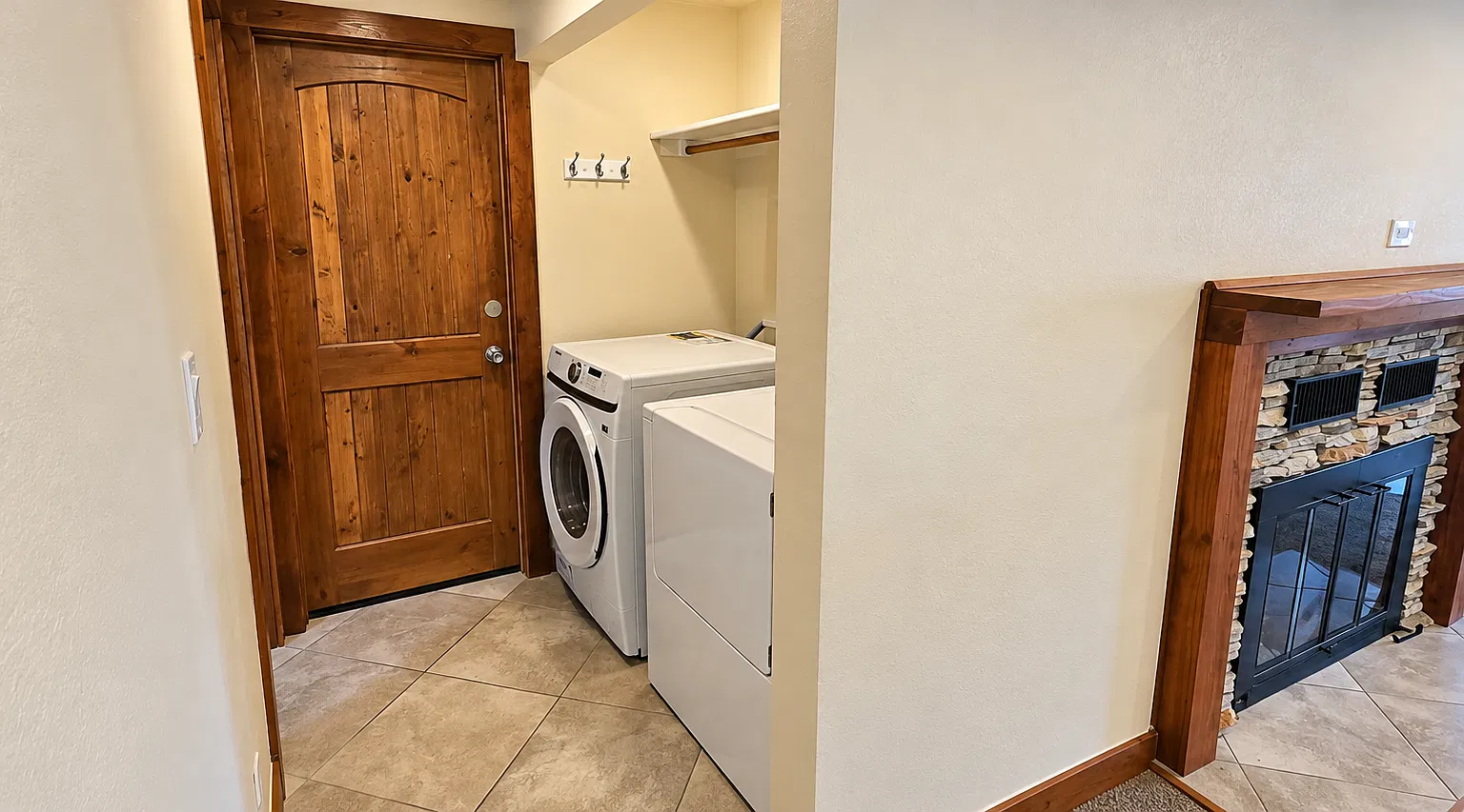 3 bed, $3,200 — Photo 4