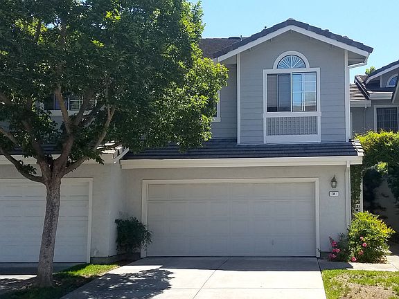 2nd image of 34 Copperfield Ln
