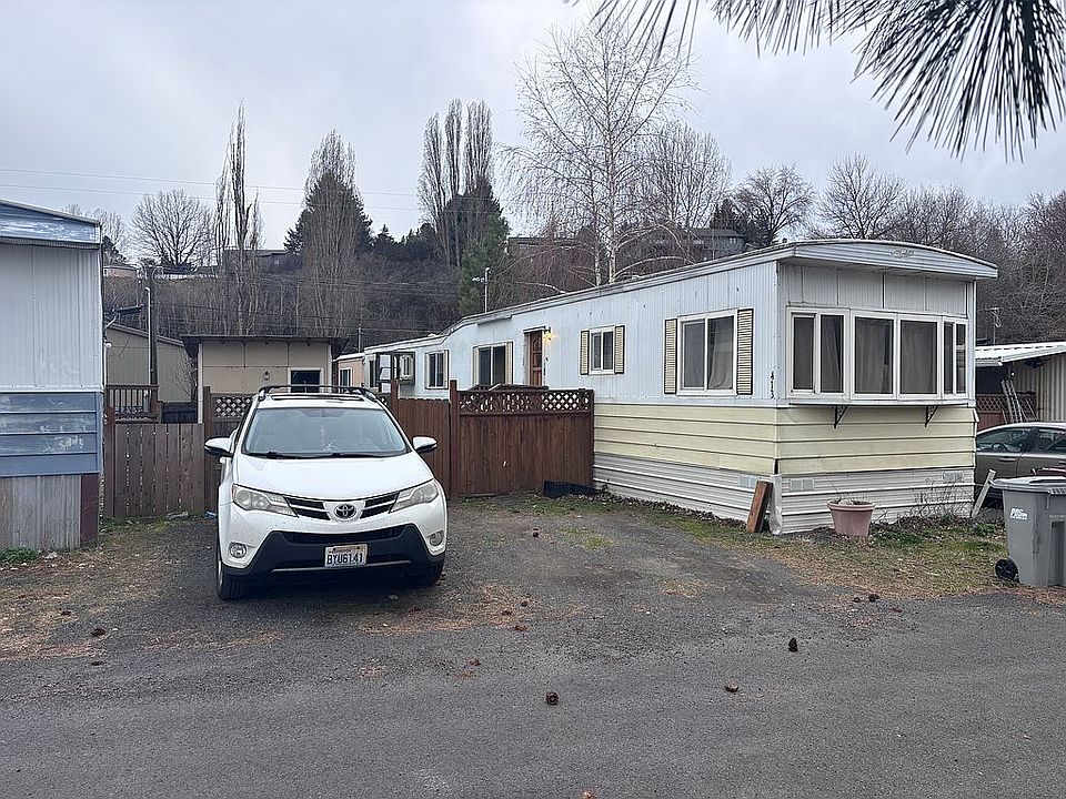 1st image of 1155 SE Professional Mall Blvd Trailer 413