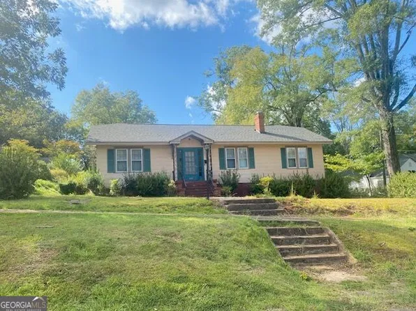 1205 6th Ave, West Point, GA 31833